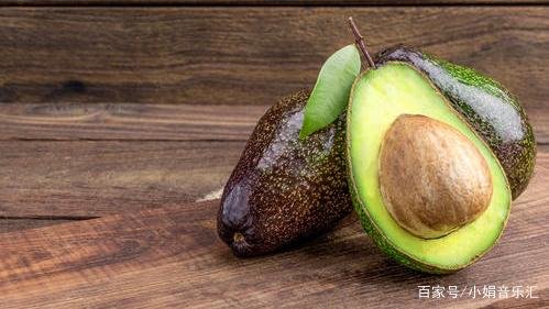 牛油果油和核桃油哪个好?刚吃辅食的宝宝适合吃哪个呢?