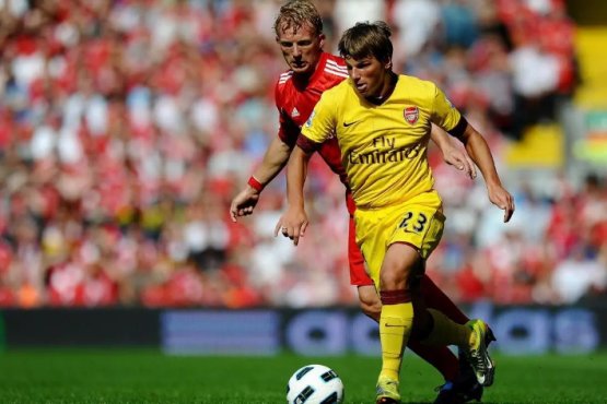 足球队多少人一个队