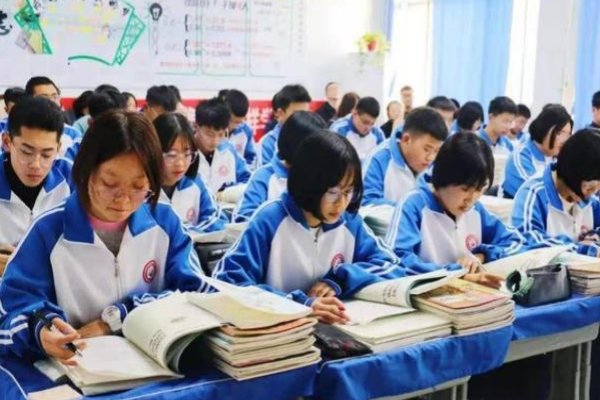 静观其变指一生肖