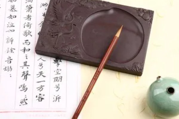 文房四宝哪一件古人称为金不换