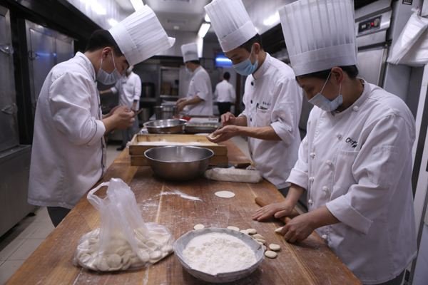 鳇鱼遇见中国厨师后，为何成了“保护动物”？