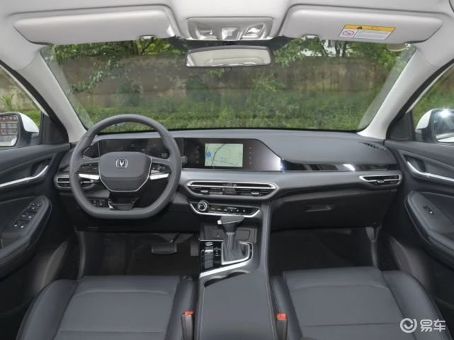 空间配置全部有，10万内国产家轿，家用选它们不会出错！