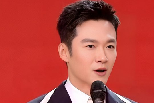 2024年元旦晚会主持人