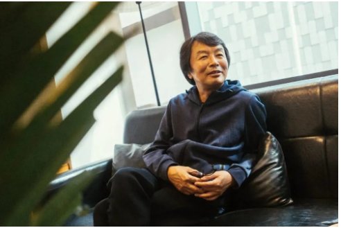 钟海燕是谁的夫人？