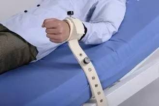 约束和限制用什么不同