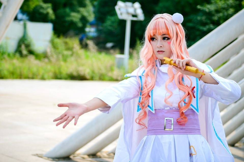 《巴啦啦小魔仙》中游乐与小兰最后在一起了吗？