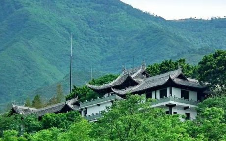 白帝城里的白帝是指谁呢