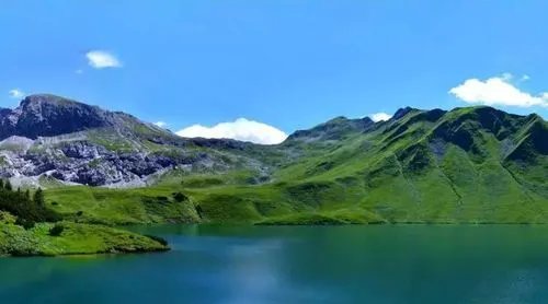 乘风好去 直下看山河的意思