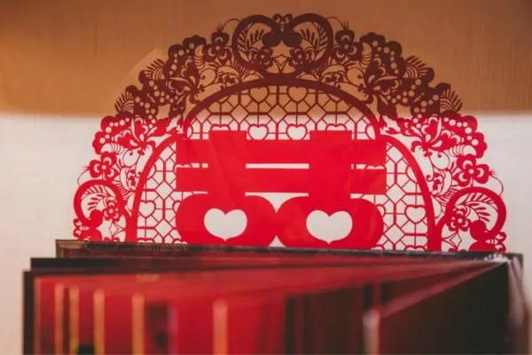 订婚万里挑一是11000吗？