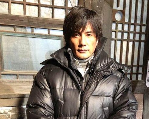 包小柏悲痛透露22岁女儿去世，其女究竟是如何去世的？