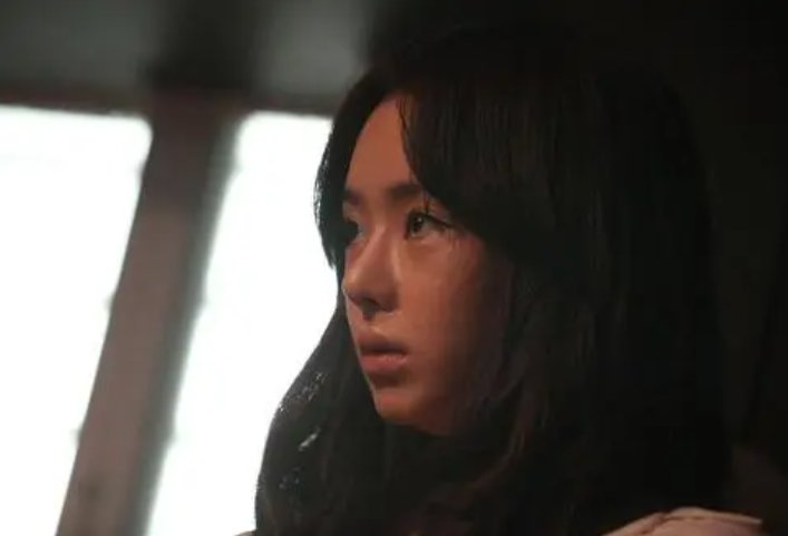 韩国电影鬼影敲门，没有看懂，最后的结局是什么意思