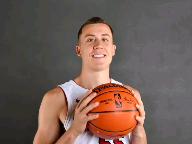 邓肯-罗宾逊,是如何跻身联盟顶级射手行列的?