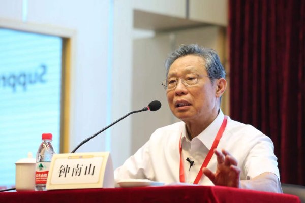 钟南山年龄