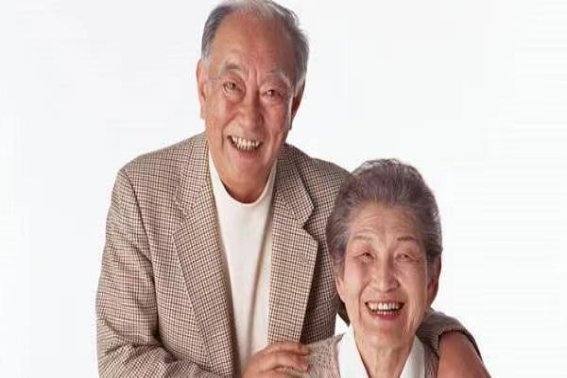 矍铄的拼音和意思