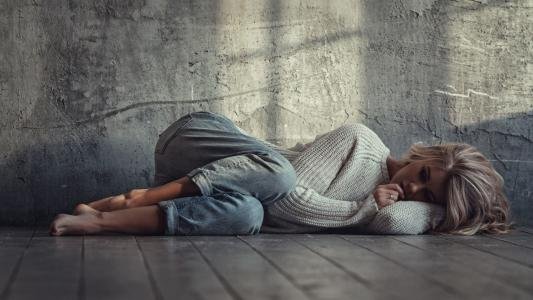 一个女生说你给她的爱就像是一个负累，那么是什么体验？