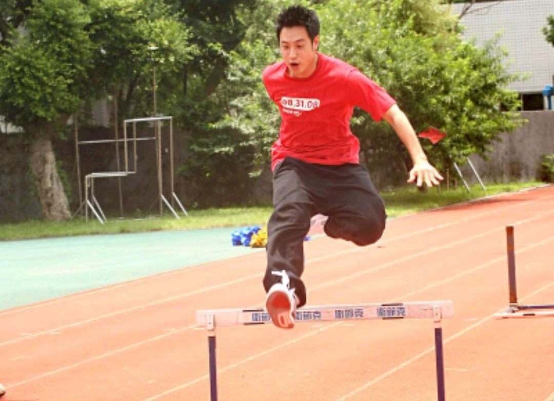 跨的拼音和组词和部首