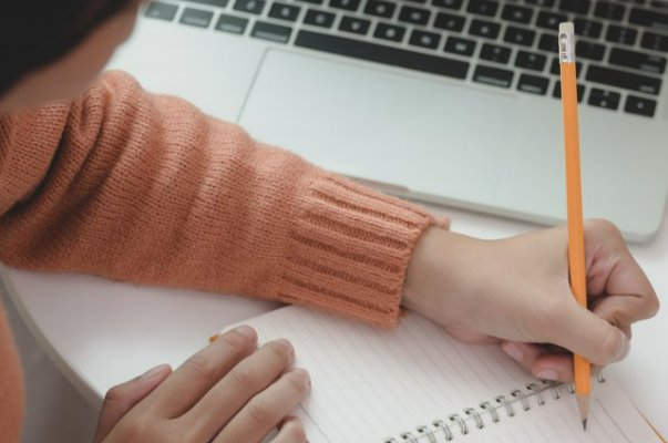 中考最好用的中性笔排名