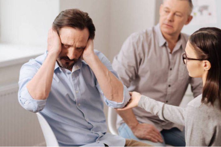 依然故我是贬义词吗