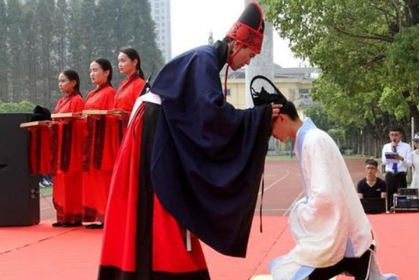 舞象之年和弱冠之年的区别