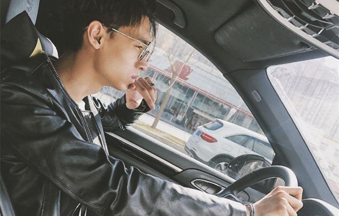 秦凯旋是谁的儿子？