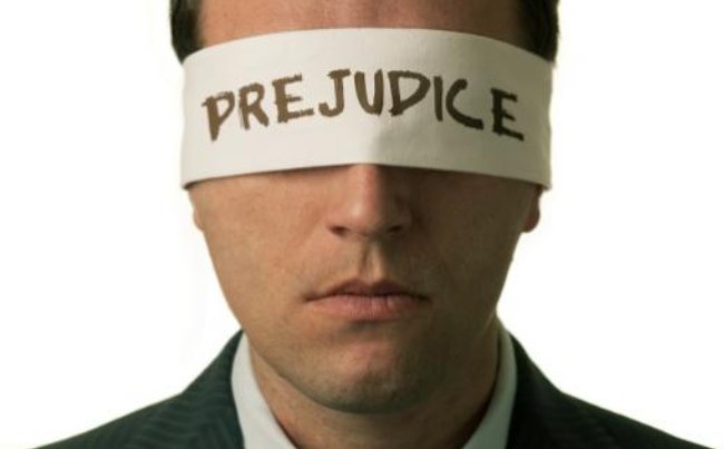 偏见的英文单词是什么？