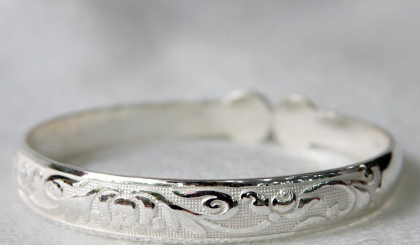 s925银是纯银吗会掉色吗