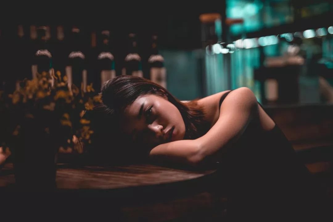 一个女生说你给她的爱就像是一个负累，那么是什么体验？