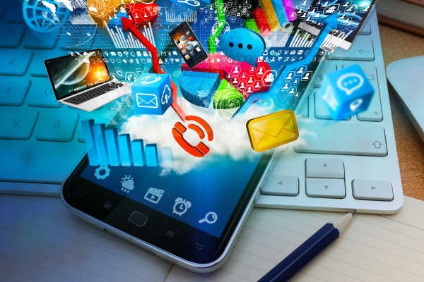 女生男生在一起怼怼的应用