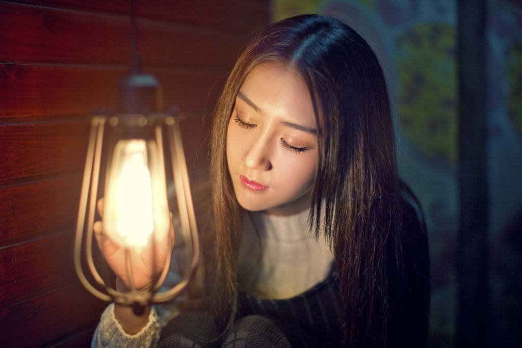 什么叫做“共谋”，两个人之间的共谋是如何体现的？