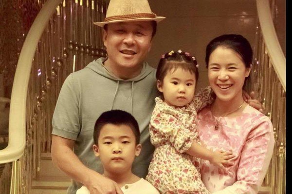 郭斌威海之腾集团实力 刚结婚就送老婆一条街够豪