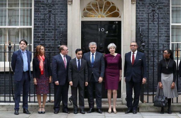 为什么英国有“影子内阁”？英国的“影子内阁”是干什么的？