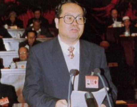 云布龙什么时候去世的？