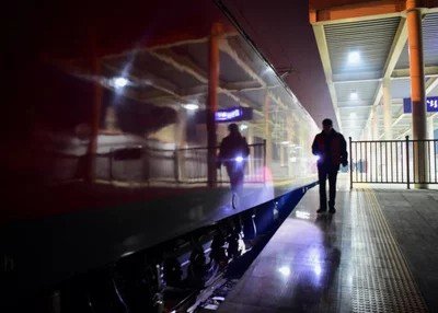 政府“守夜人”是什么意思？我国什么时期，政府起着“守夜人”的作用？