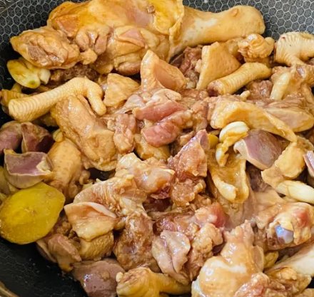 板栗鸡的制作方法及配料