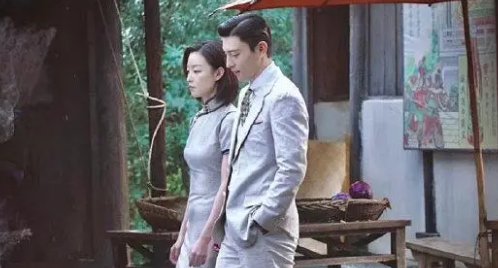 电视剧《夜旅人》主要讲的是一个怎样的故事？