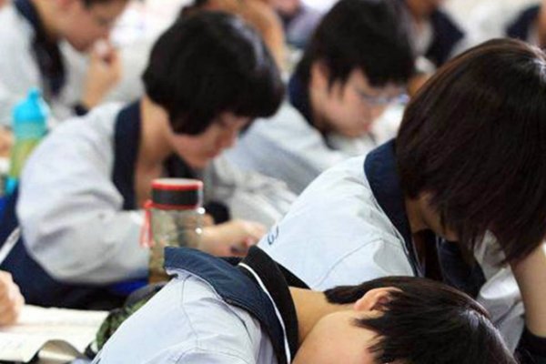 第329期:什么样的轮子只转不走?---答案:风车 的轮子