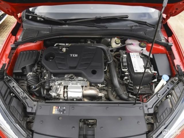 空间配置全部有，10万内国产家轿，家用选它们不会出错！