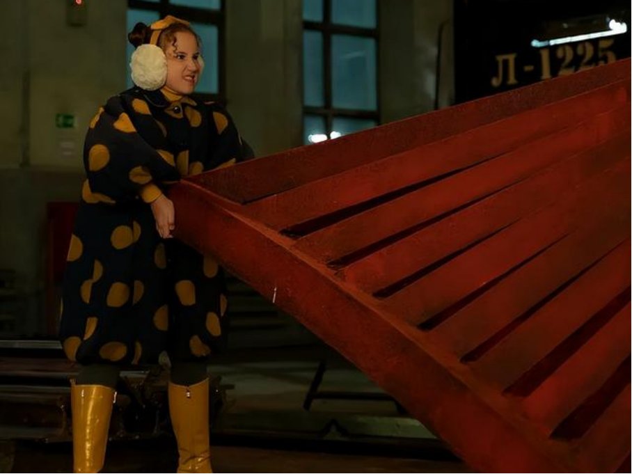 超能一家人白丽娜是哪国人