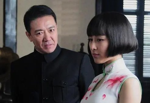 关萍露丁默群是什么电视剧