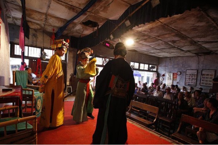 草台班子什么意思