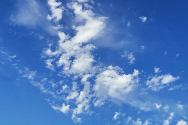 七月八月看巧云指的是