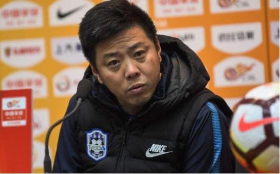 泰达队史名将迟嵘亮，曾被质疑踢不好球，现如今在做什么？