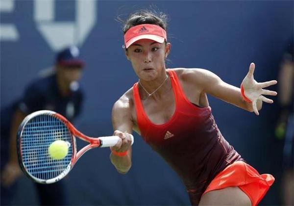 女网选手喜欢把网球塞进裙子里,究竟是为什么呢?