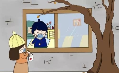 大连一大妈用被单结绳，从封控楼栋4楼空降时跌伤，她为何会有如此举动？