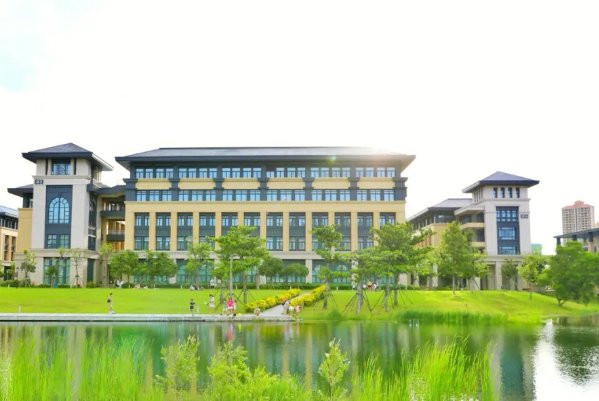 澳门大学一年的费用大约需要多少