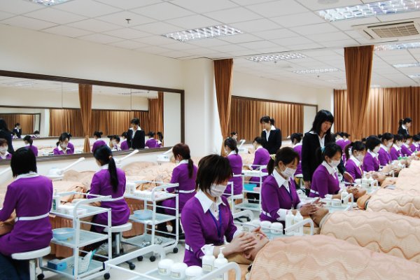 兰州化妆学校地址