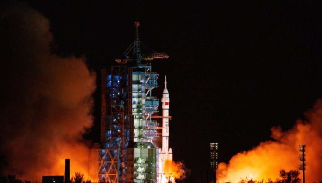 神十三航天员开始拆“快递”了，他们都将哪些物品带上了太空？