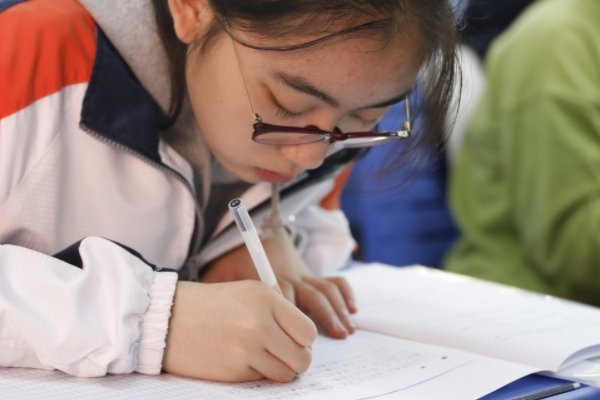 高考有人作弊会受到什么处罚？