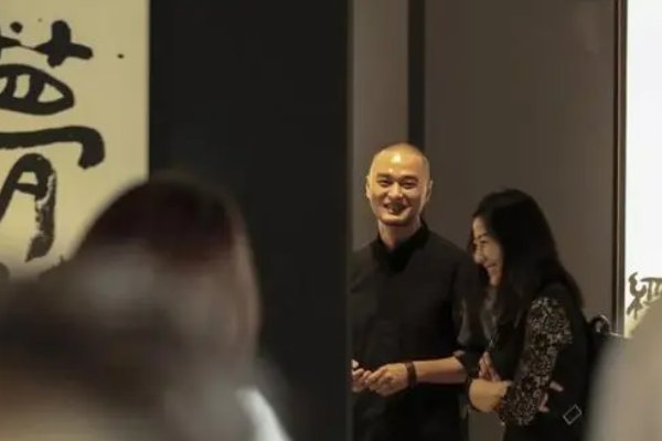 冯唐是因为什么原因才婚变的呢？