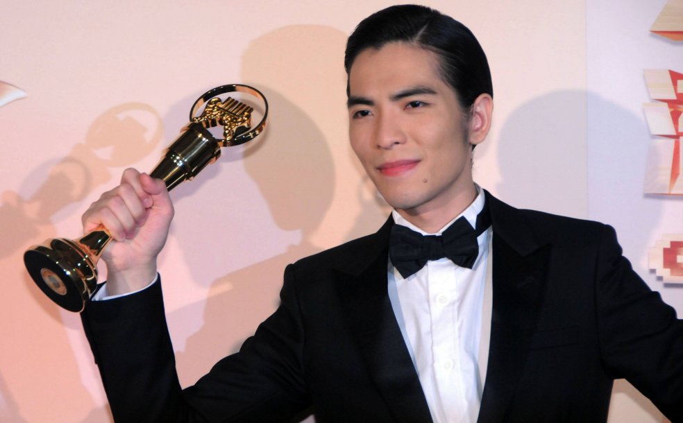 箫敬腾个人资料